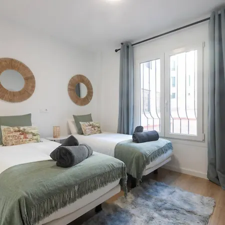 Old Town Con Parking *