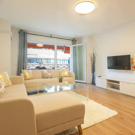 Old Town Con Parking