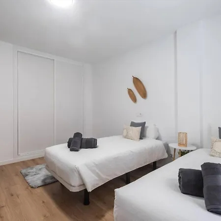 Old Town Con Parking *